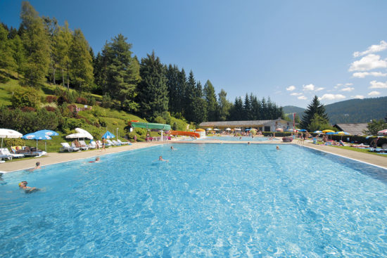 Schwimmen im Sommerurlaub in Radstadt, Salzburger Land